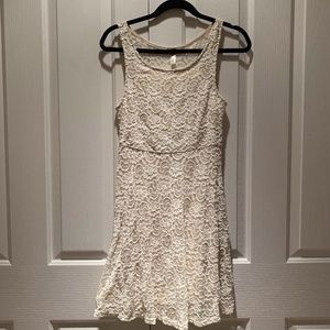 Bella D Lace sleeveless dress